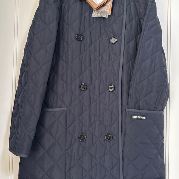 버버리 뉴타이팅 여성 롱 퀼팅 자켓 네이비 새상품