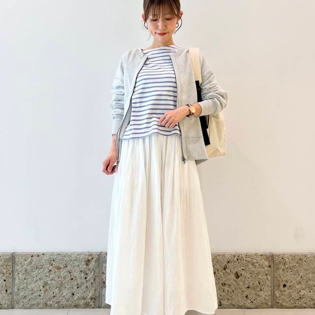 어반리서치 화이트 스커트