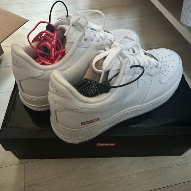 나이키 슈프림 240