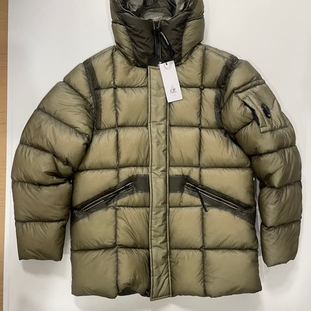 CP컴퍼니 DD쉘 롱패딩 S 새상품 판매