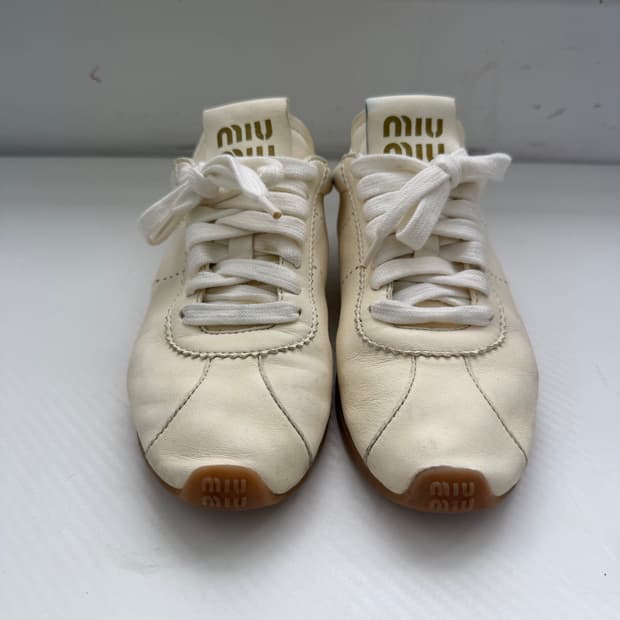 정품) 미우미우 여성 플룸 나파가죽 스니커즈 36