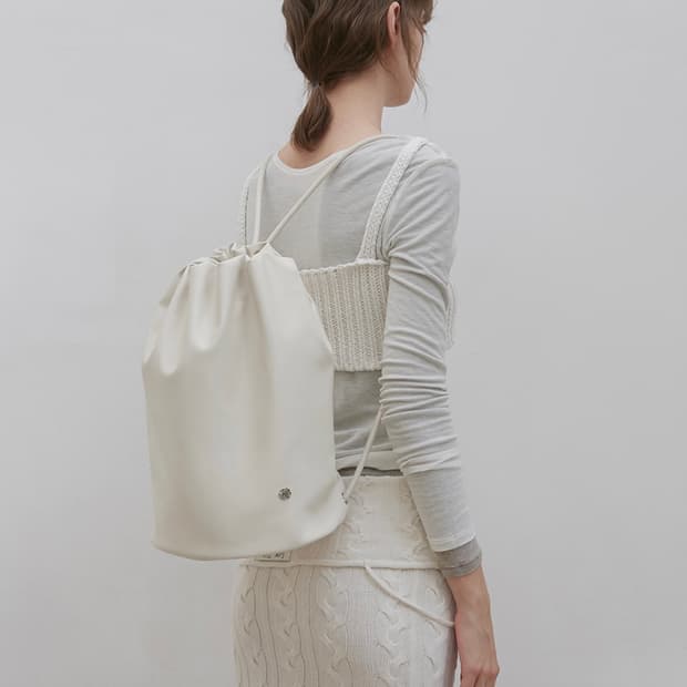 새상품) 로우타이드 가방 CYLINDER BAG 아이보리
