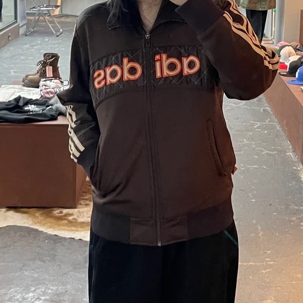 아디다스 00s 브라운 사선퀄팅 패디드자켓 H1701