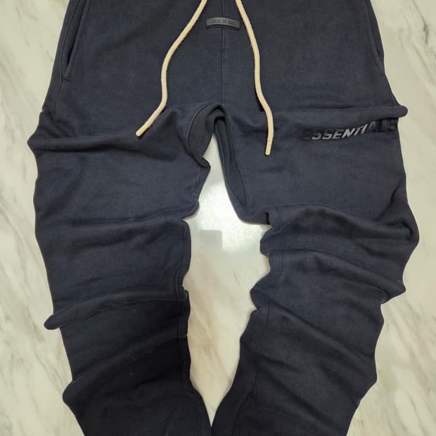 피오갓에센셜 더 블랙 컬렉션 스웻 조거팬츠