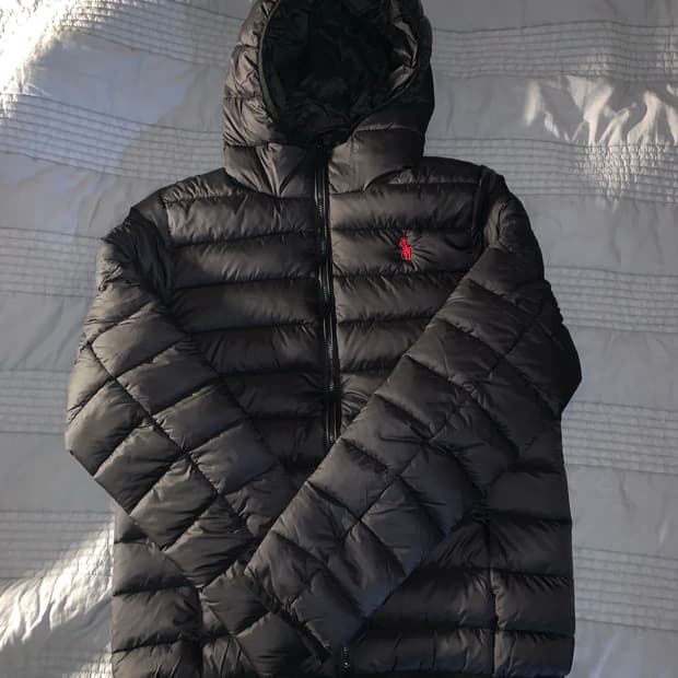 폴로 경량패딩