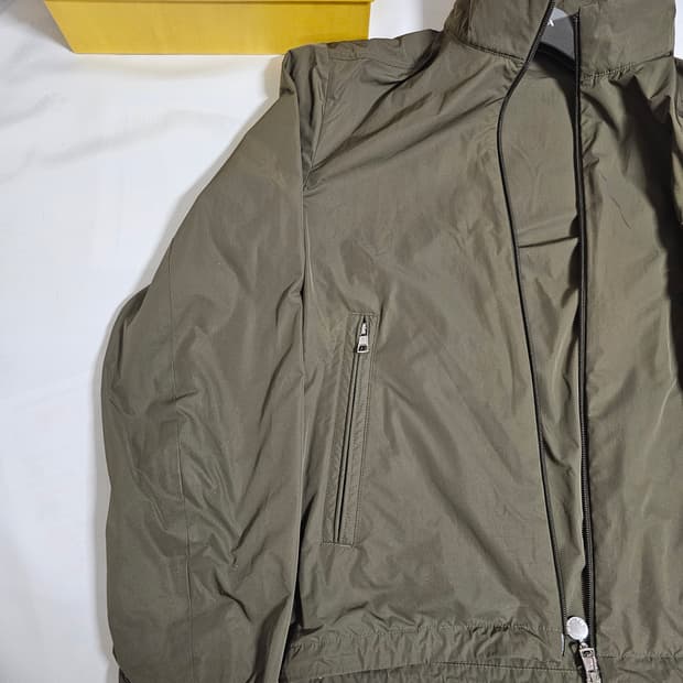 몽클레어 삼선바람막이 팝니다