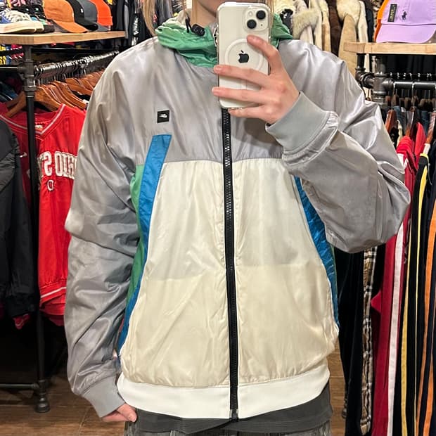 [HI] 나이키 바람막이 그레이&화이트 