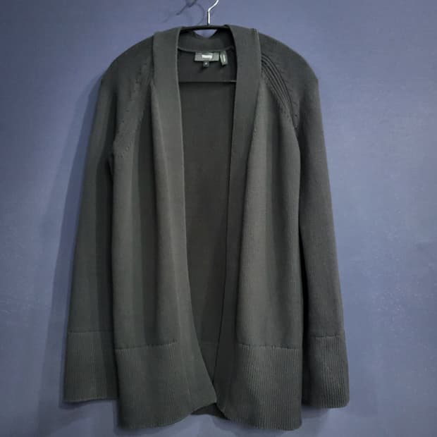 띠어리 오픈형 가디건