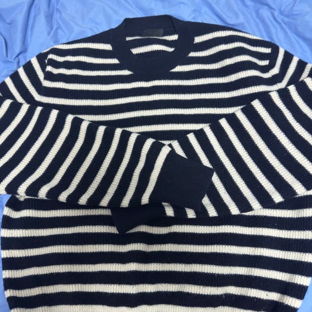 모마디자인 / 울 프렌치 스트라이프 니트 네이비 / 50사이즈