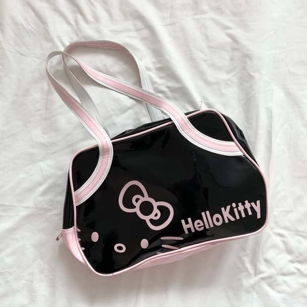 고전 헬로키티 에나맬 갸루bag