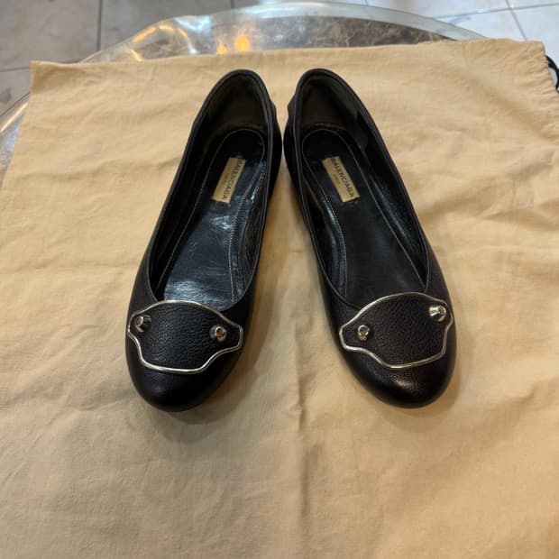 36반/235 정품 발렌시아가 발레 플렛 슈즈 팝니다