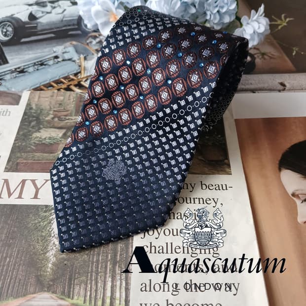 아쿠아스큐텀 실크 클래식 패턴 넥타이 9.1cm A등급 A19791
