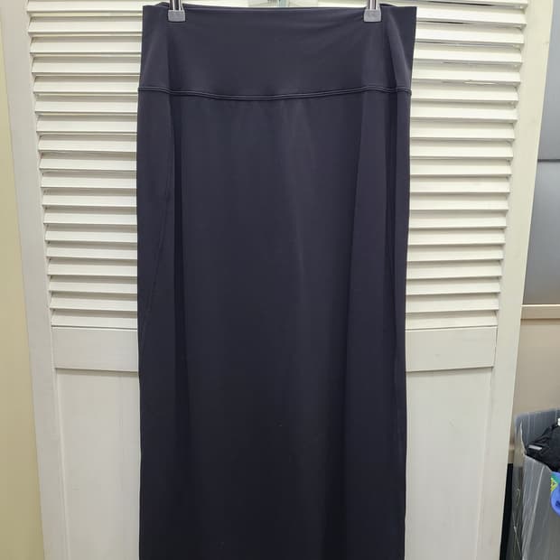 룰루레몬 NULU 맥시 스커트