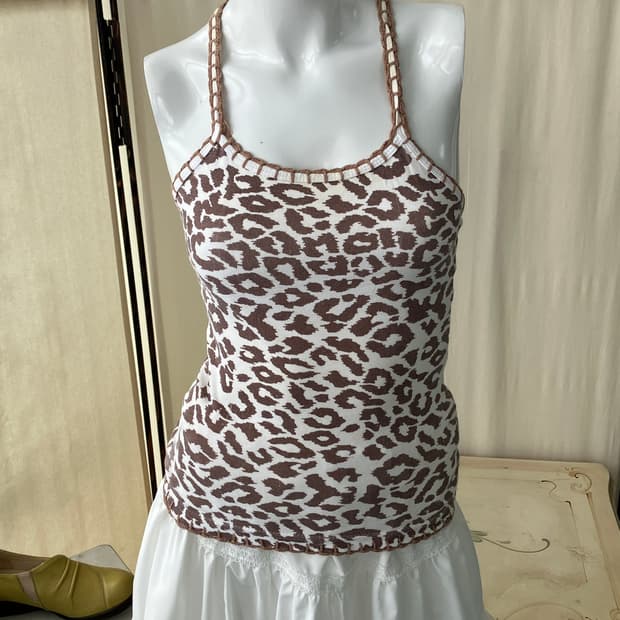  hagumi brown leopard sleeveless