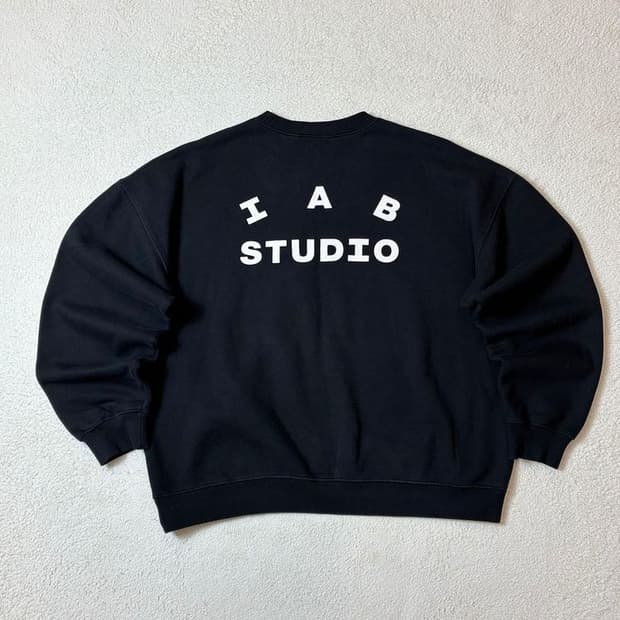 아이앱스튜디오 오버핏 헤비코튼 빅프린팅 맨투맨 PN6892