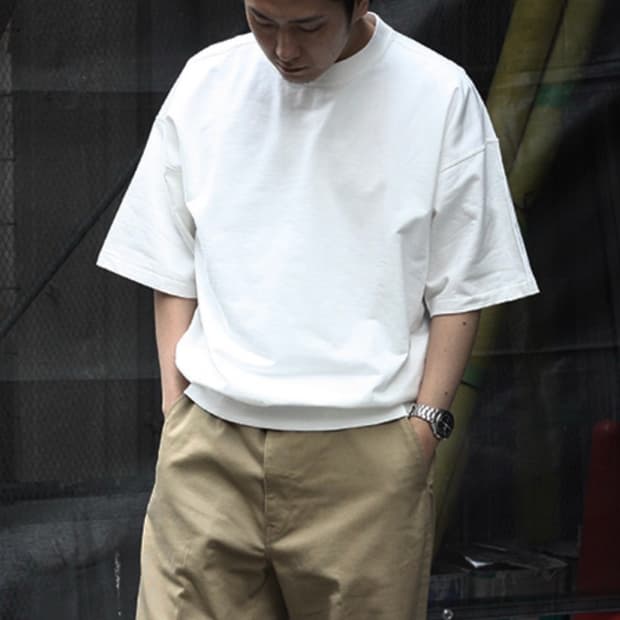 오라리 슈퍼하이게이지 스웨트 빅 티 화이트