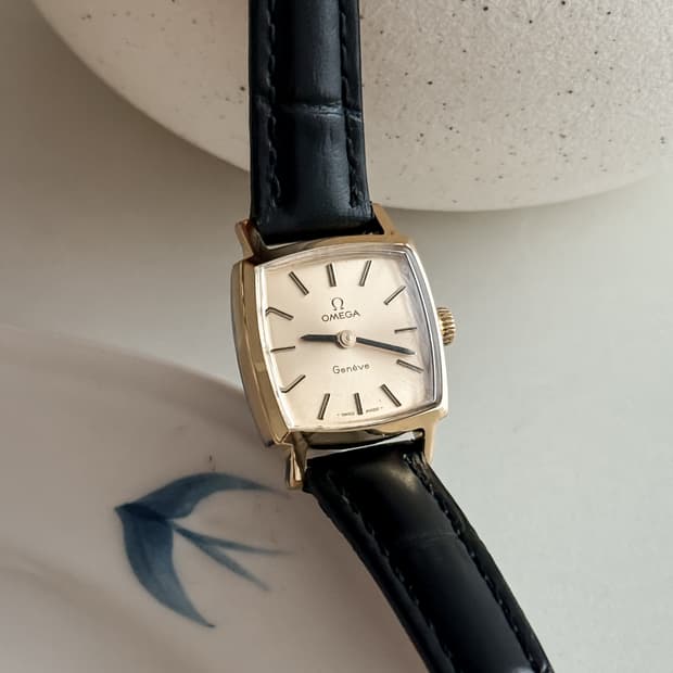 오메가 제네브 스퀘어 골드 수동 시계