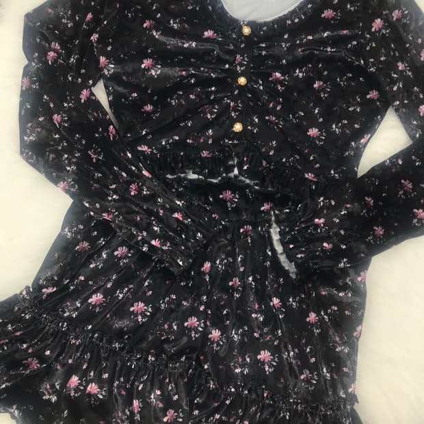 블랙 플로럴 벨벳 셋업 크롭블라우스 스커트세트 빈티지모리걸원피스 대대장급