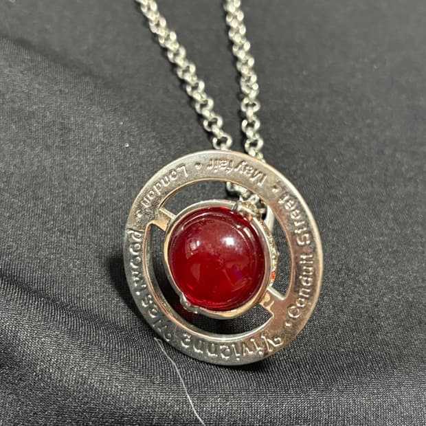 비비안웨스트우드 New Petite Orb Pendant 목걸이