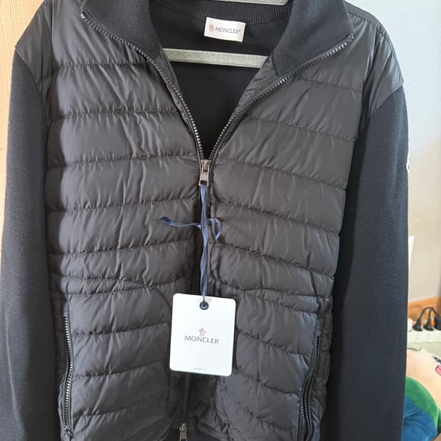 몽클레어 니트패딩