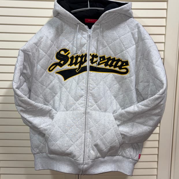 슈프림 퀼티드 후드집업 스웻셔츠