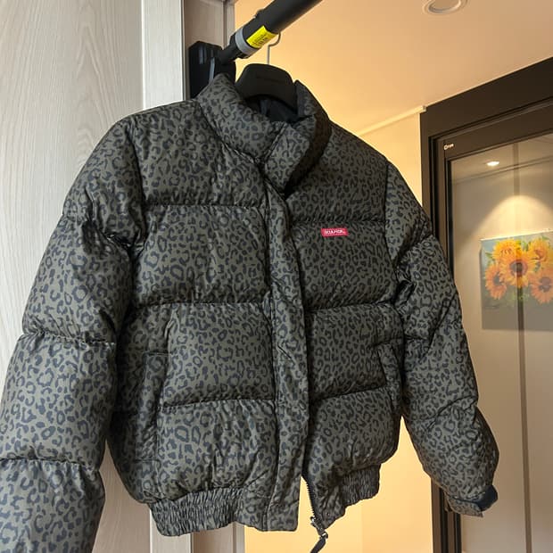 스컬프터 레오파드 패딩