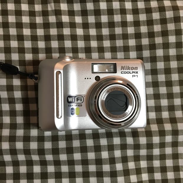 니콘 쿨픽스 p1 (Nikon coolpix p1) 🩶