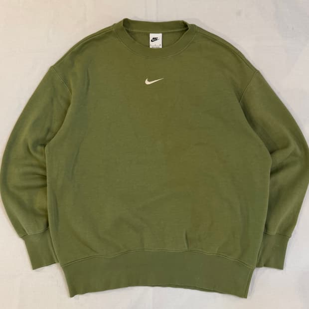 초희귀) 나이키 센터 스우시 맨투맨 스웻셔츠 말차 올리브 그린