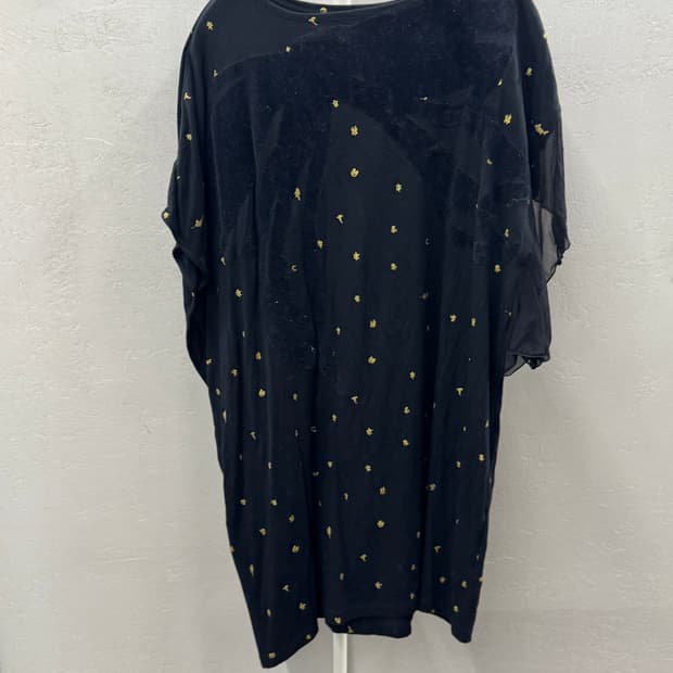 츠모리 치사토 블랙 패턴 원피스