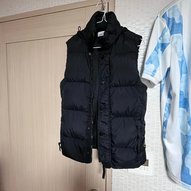 [s] 스톤아일랜드 패딩조끼 블랙