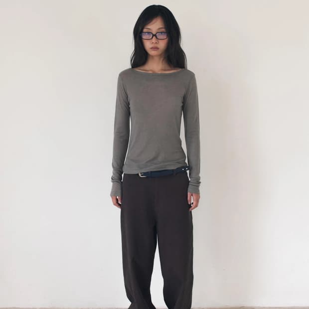 ONSKA 소프트 보트넥 티 (모카 그레이)