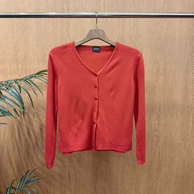 에르노 브이넥 긴팔 니트 가디건 미니 버튼 디테일 슬림핏 레드