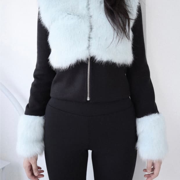 클라따 라운딩 퍼집업 블랙