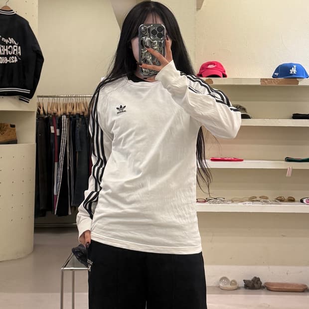 아디다스 3스트라이프 롱슬리브 U1477