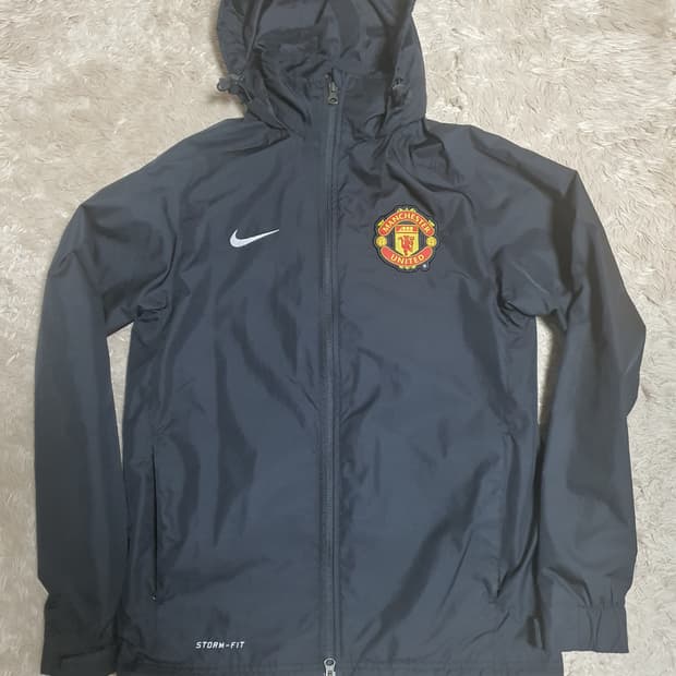 나이키 맨유 바람막이 상태 굿 사이즈  95