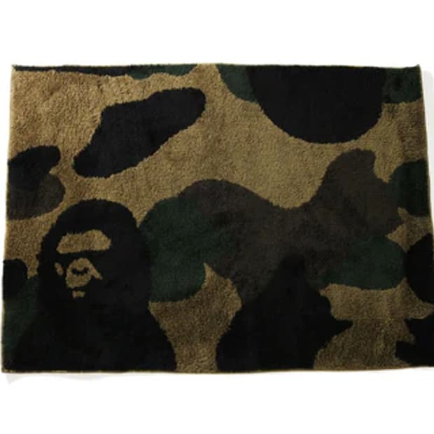 [OS] 베이프 1ST 그린카모 자이언트 카모 러그