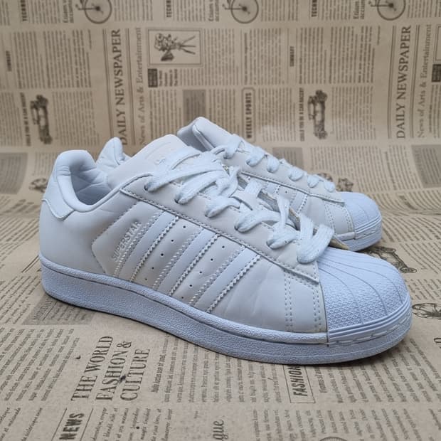아디다스 슈퍼스타 올 화이트 스니커즈225