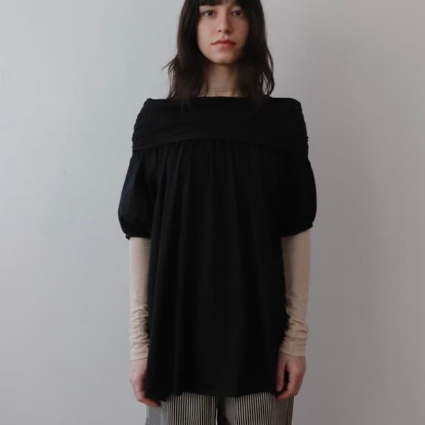 BACK RIBBON TOP black