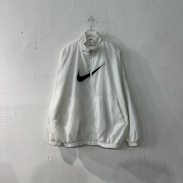 나이키 빅로고 오버핏 바람막이 여성M