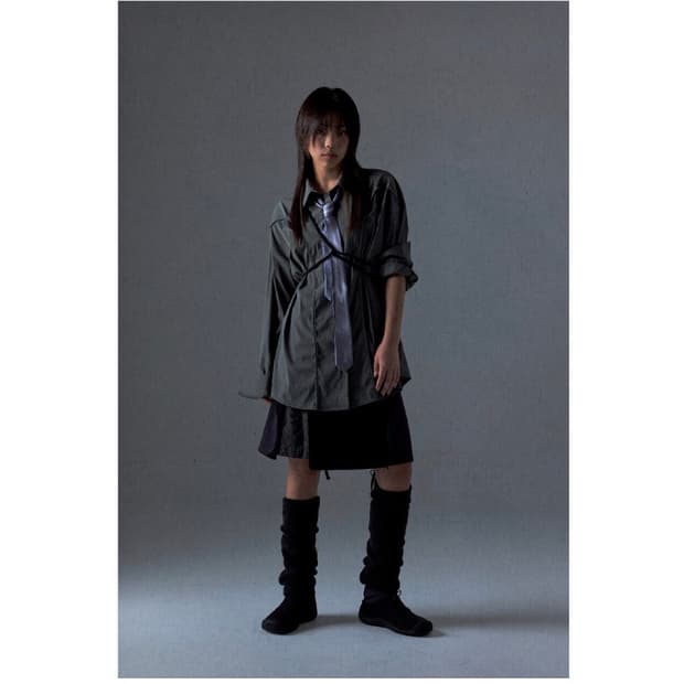 (새상품) 오호스 체스트 홀 나일론 셔츠 2 그레이