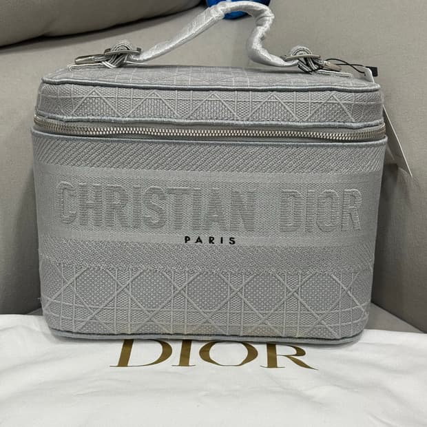 디올 까나쥬 베니티 케이스 토트백
