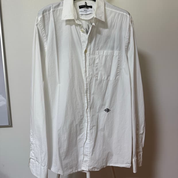 백 프린팅 셔츠