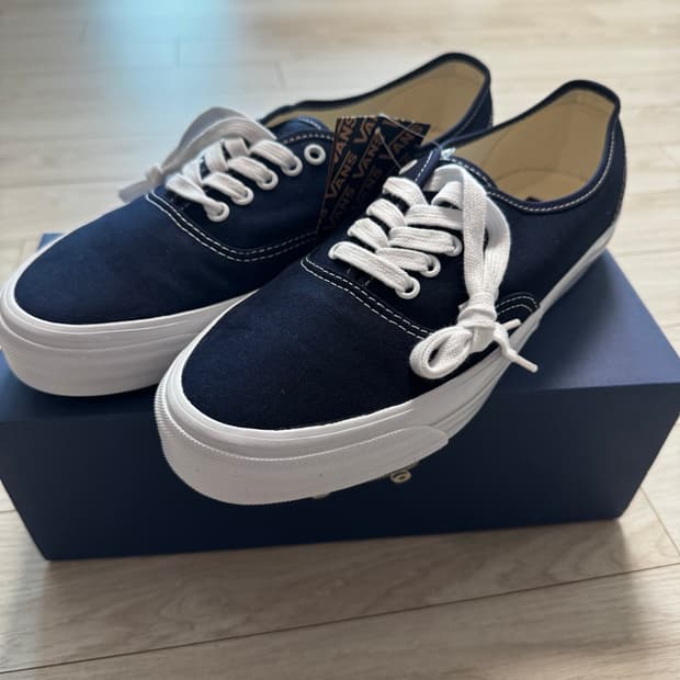 반스 프리미엄 어센틱 리이슈44 네이비  285 (새싱품)