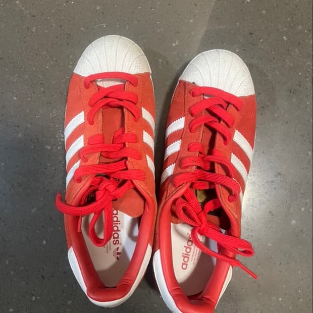 아디다스 슈퍼스타 240