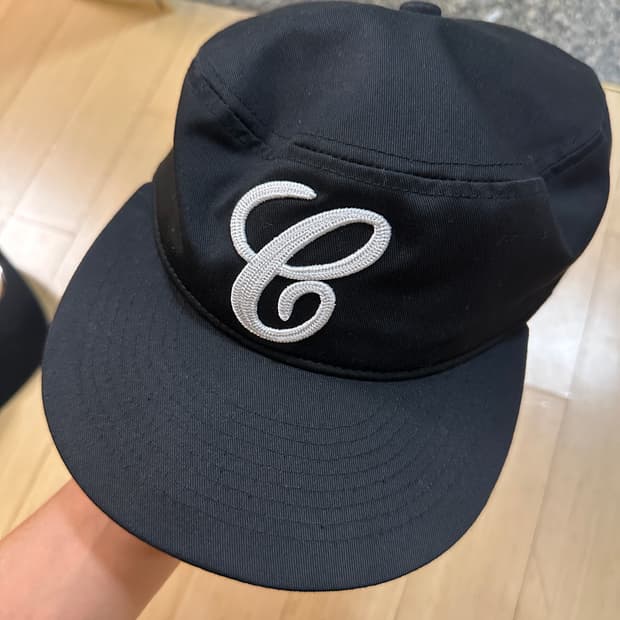 6crayon 블랙 모자