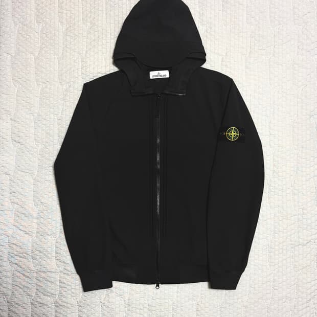 스톤아일랜드 소프트쉘 후드집업