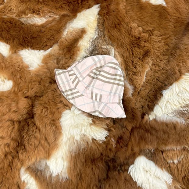 버버리 핑크 체크 버킷햇