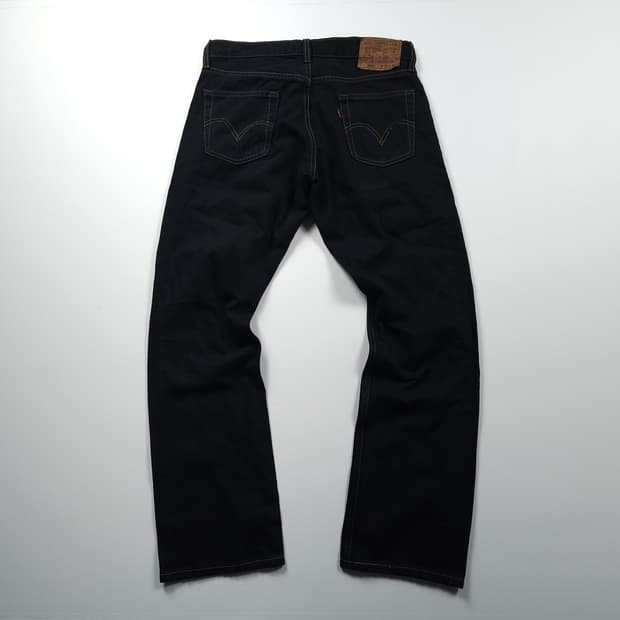 리바이스 514 아웃스티치 슬림 스트레이트 흑청 팬츠 (M)