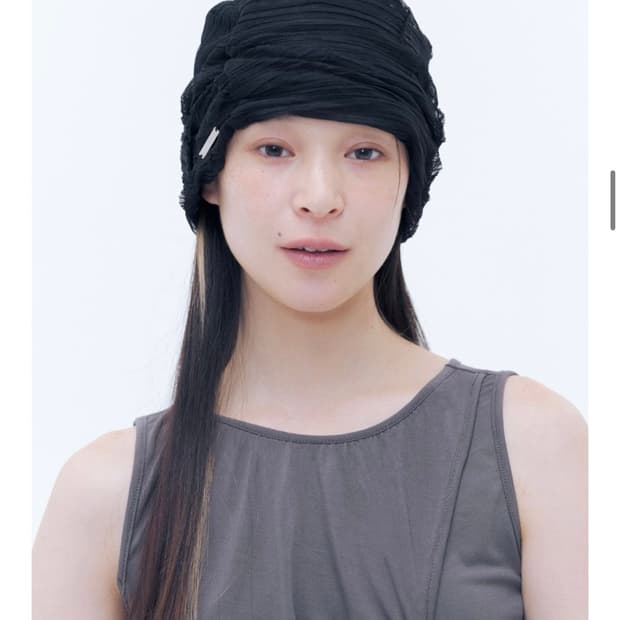미세키서울 Sheer turban beanie BLACK