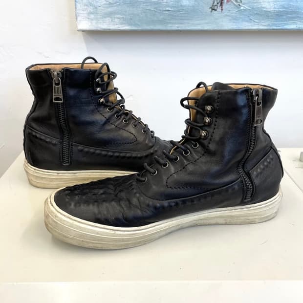 알렉산더맥퀸 레더 하이탑 스니커즈